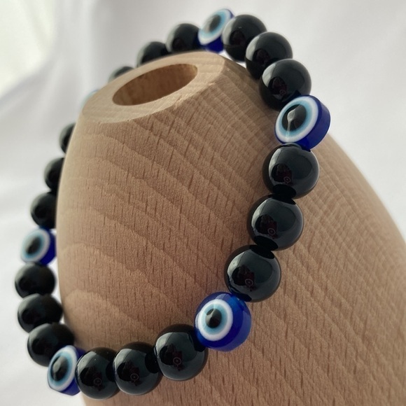 BLACK Onyx and Evil Eye Stretch Bracelet - Picture 5 of 11
